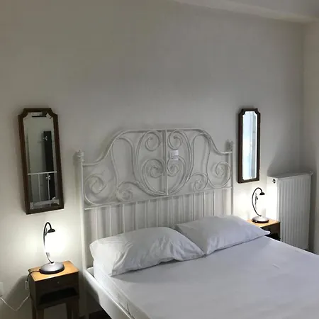 Apartment Giorgos Square Vrasná