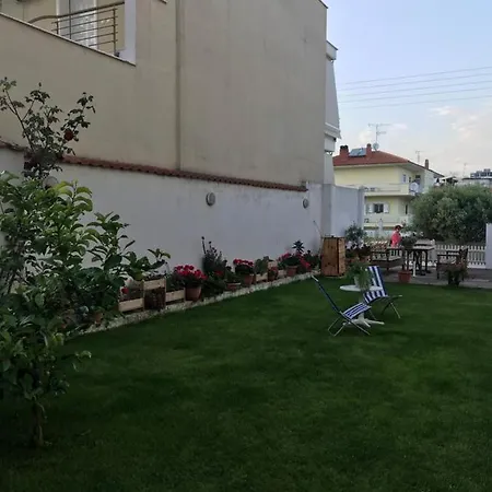 Giorgos Square