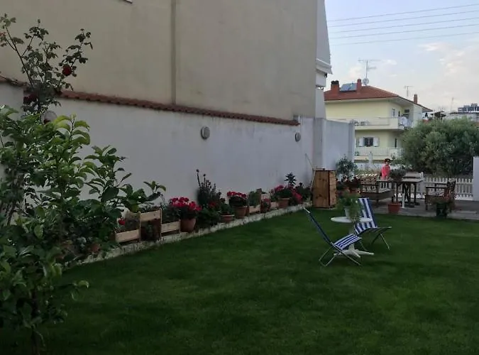 Giorgos Square
